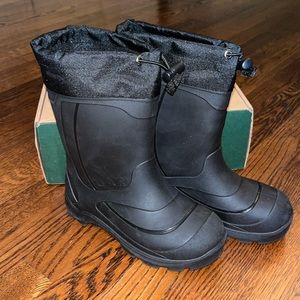 Kamik boys size 2 rain/snow boots w/ removable liner
